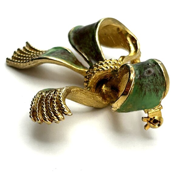 Hattie Carnegie Bow Green Enamel Ribbon Brooch Gold Tone Signed 1950s Vintage - Picture 9 of 12